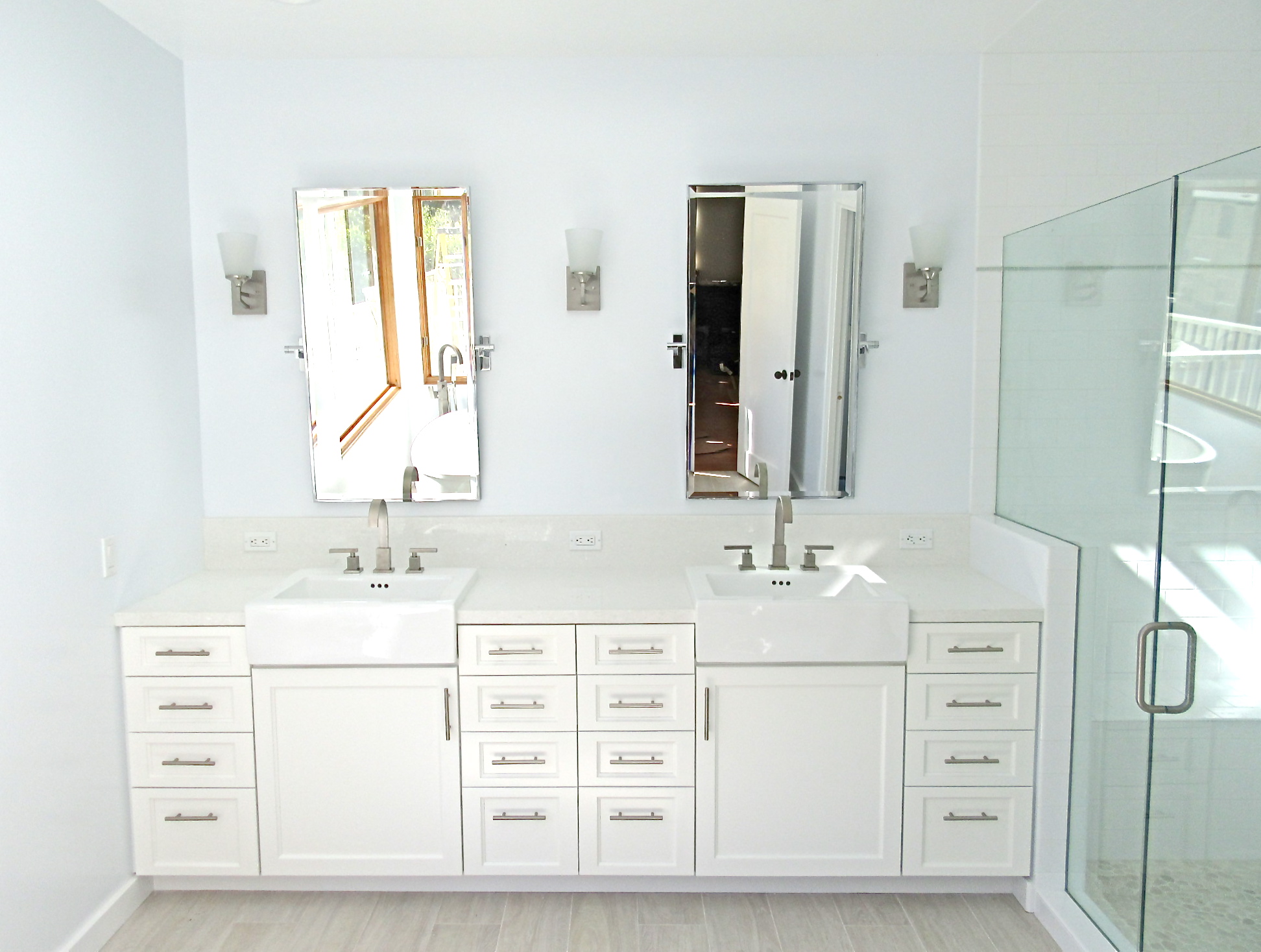 You are currently viewing A pristine bathroom simply white